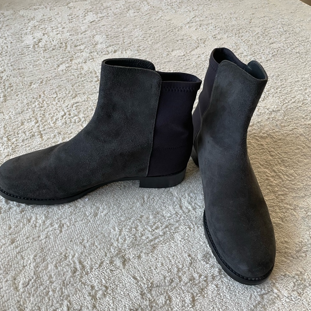 Stuart Weitzman Grey Suede Boots Size 9